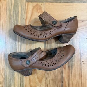 Earth Dione Alpaca Leather Light Brown Cutout Strappy  Mary Jane Shoes Size 8.5